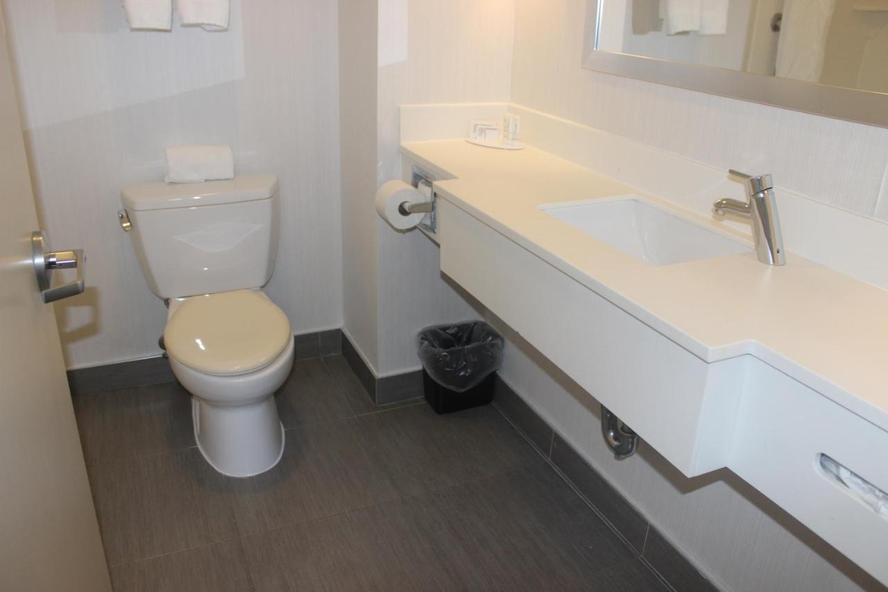 Fairfield Inn & Suites By Marriott New York Queens/Queensboro Bridge Eksteriør bilde
