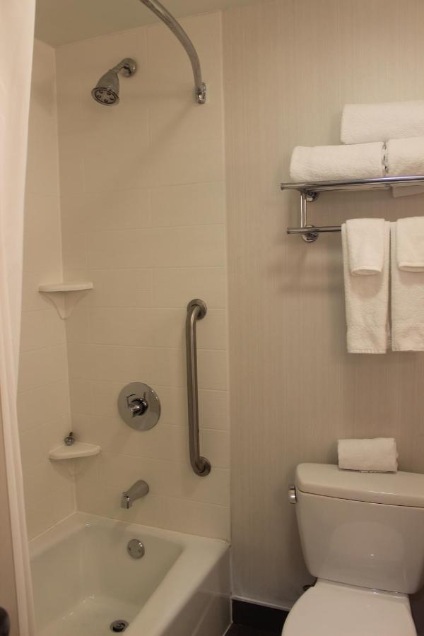 Fairfield Inn & Suites By Marriott New York Queens/Queensboro Bridge Eksteriør bilde