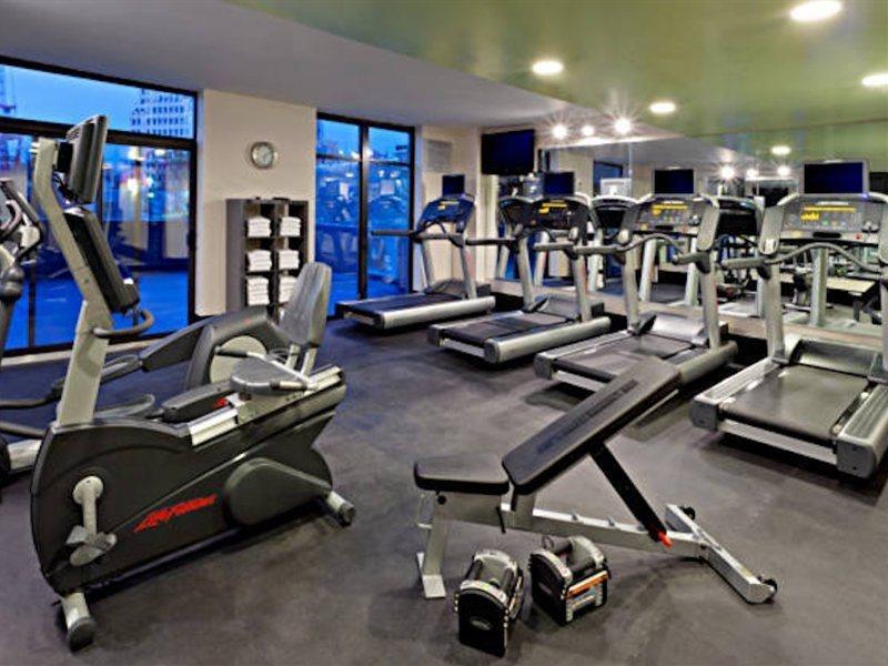 Fairfield Inn & Suites By Marriott New York Queens/Queensboro Bridge Eksteriør bilde