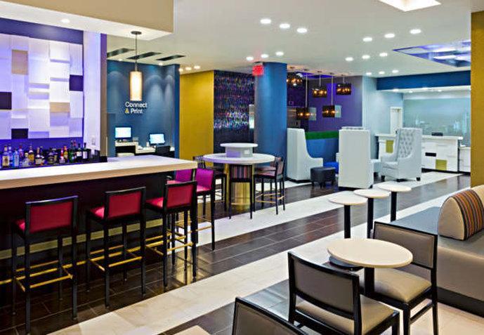 Fairfield Inn & Suites By Marriott New York Queens/Queensboro Bridge Restaurant bilde